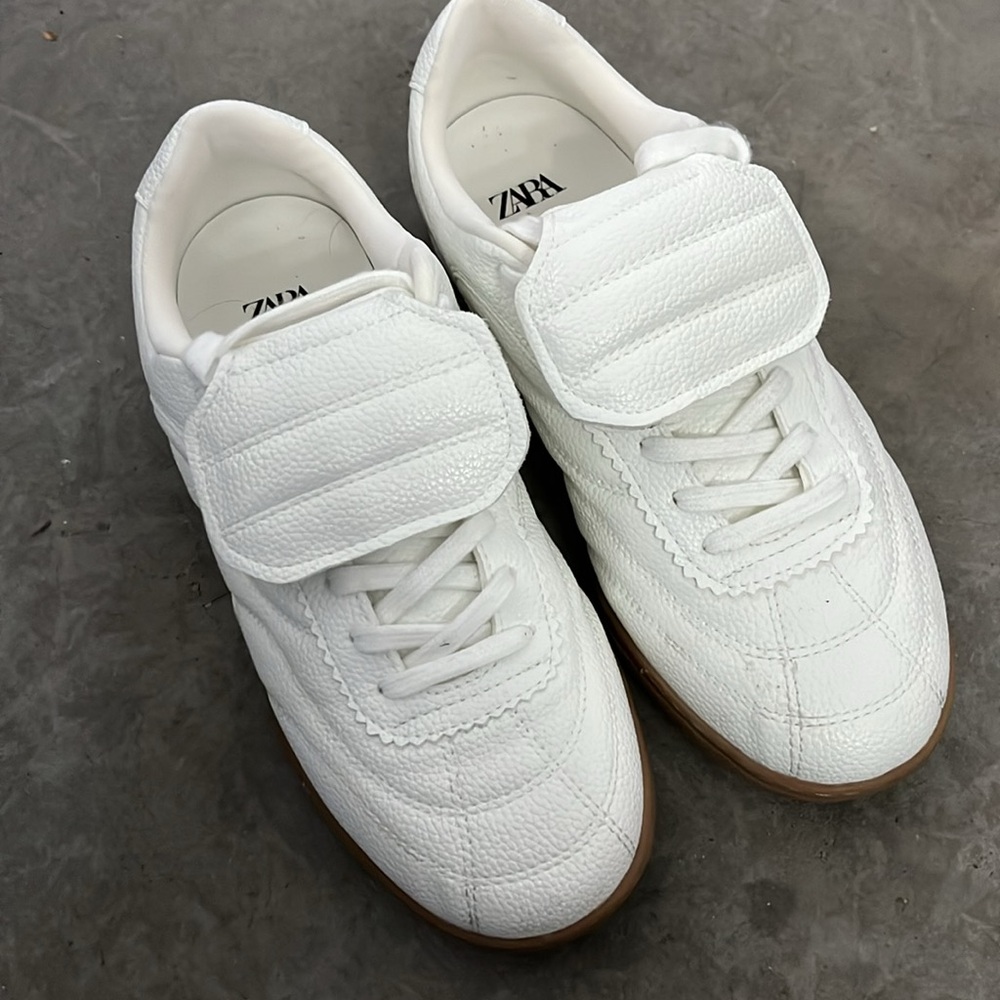 Zara women’s white quilted sneakers 38 (US 7.5) - Picture 2 of 4